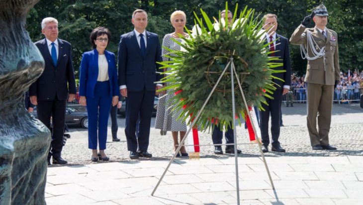 Podczas złożenia kwiatów przed Pomnikiem Powstań Śląskich przez prezydenta Andrzeja Dudę.