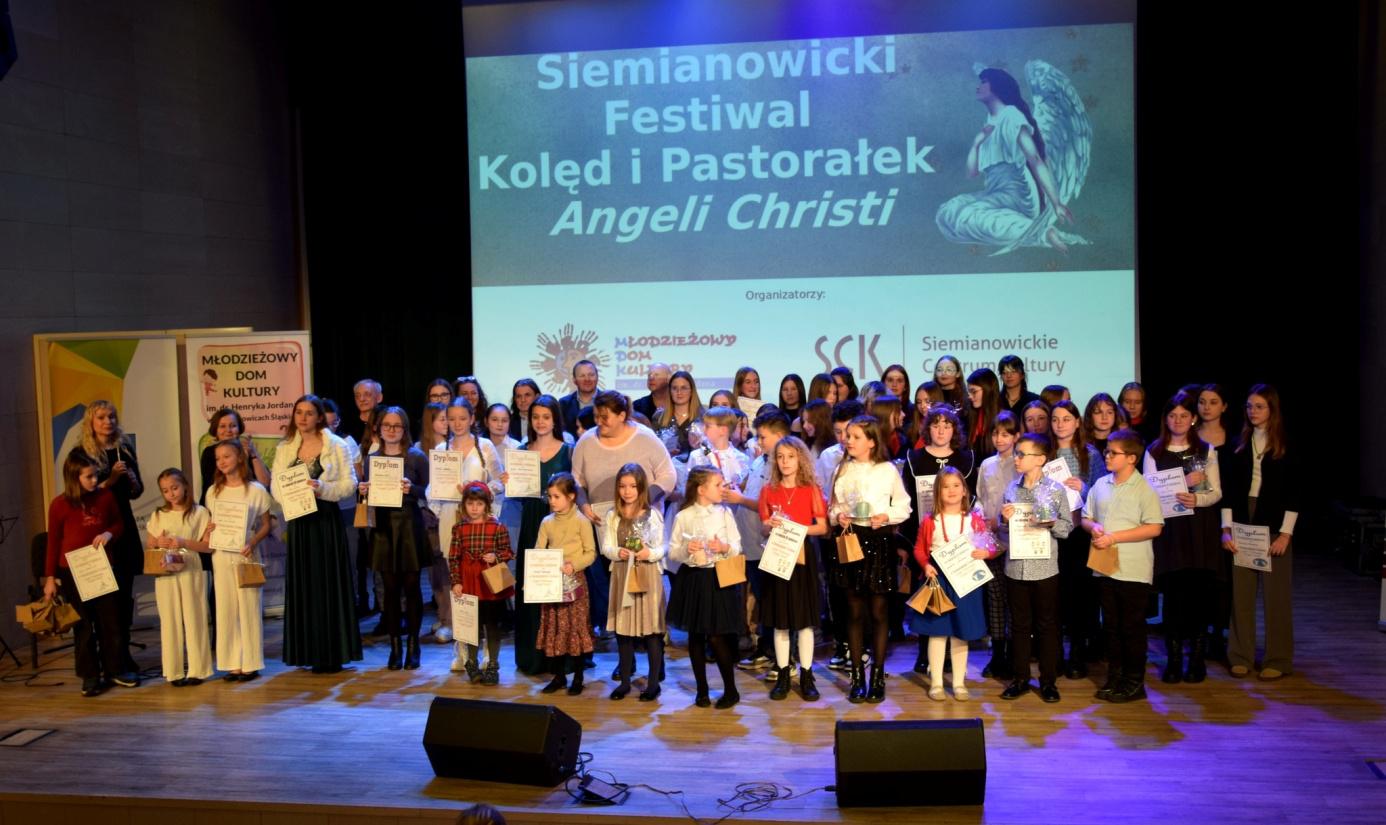 Finał IV Siemianowickiego Festiwalu Kolęd i Pastorałek Angeli Christi